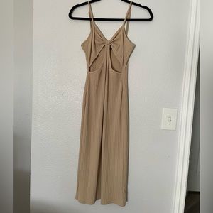 Cider Solid Tan/Cream Ribbed Knit Cutout Midi-Dress. Size Small.